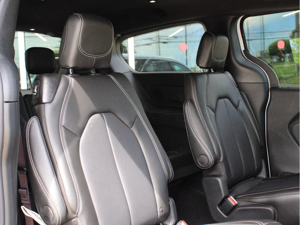New 2027 Chrysler Pacifica Select w/ Family Tech Group FWD image 34