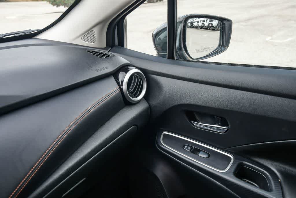 Used 2020 Nissan Versa SR FWD image 21