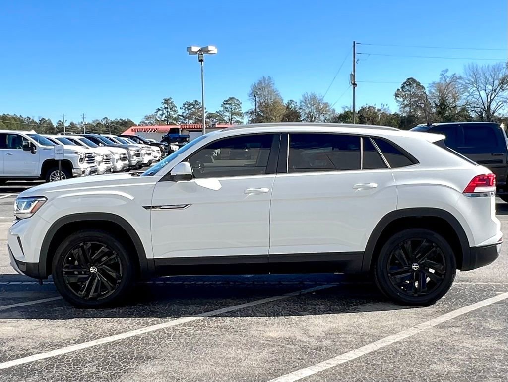 Used 2022 Volkswagen Atlas Cross Sport SE image 9