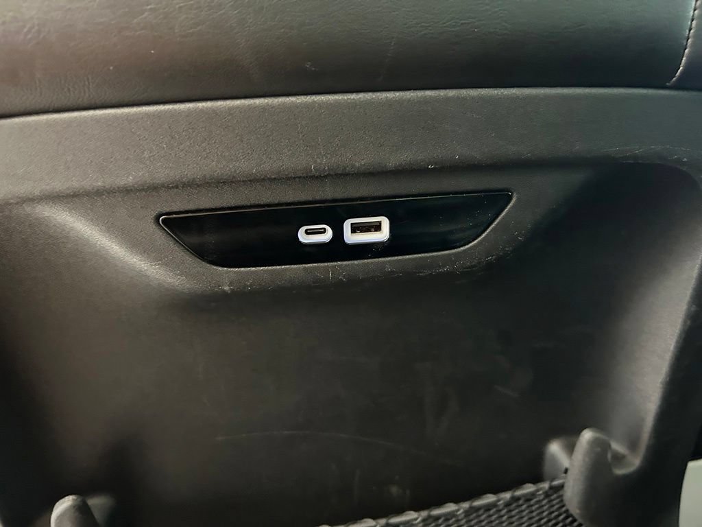 Used 2024 Chrysler Pacifica Touring-L FWD image 35