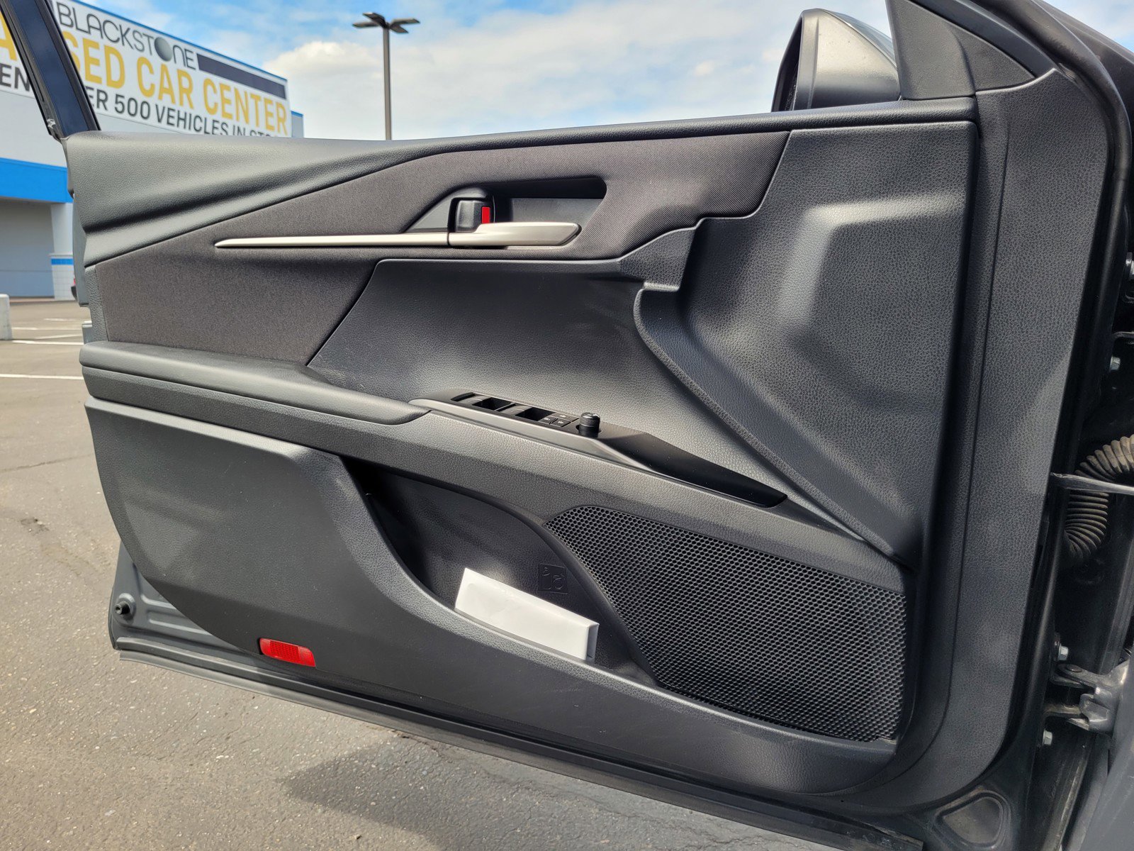 Used 2025 Toyota Camry LE image 25