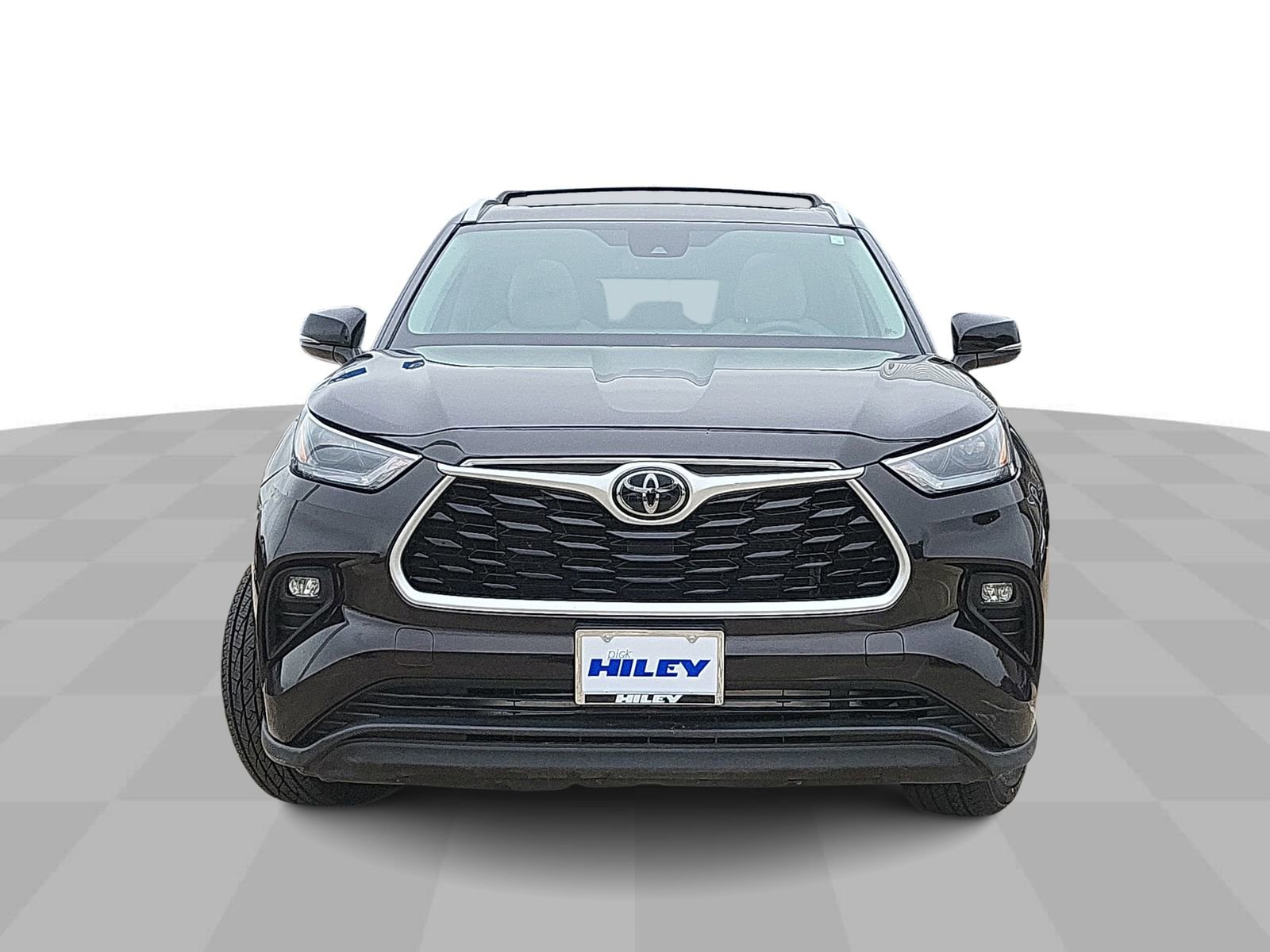 Used 2022 Toyota Highlander XLE FWD image 3