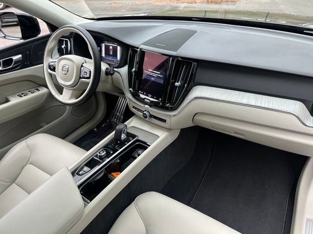 Used 2025 Volvo XC60 T8 Plus w/ Climate Package image 15
