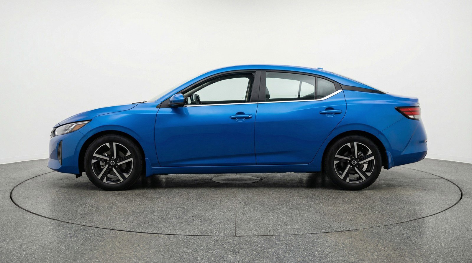 Used 2025 Nissan Sentra SV FWD image 5