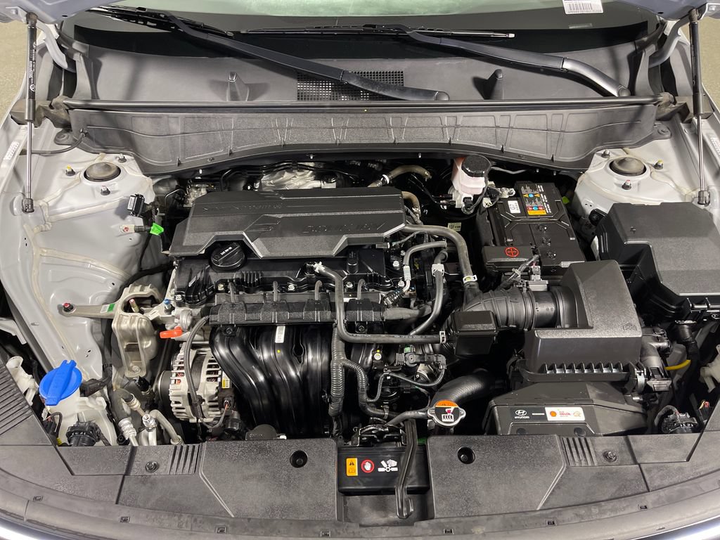 Certified 2024 Hyundai Kona SEL AWD/4WD image 9