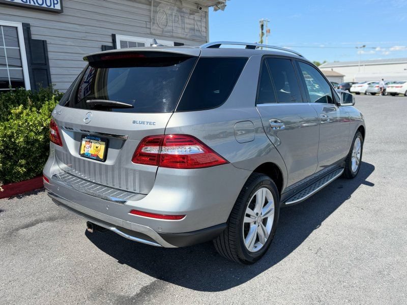 Used 2015 Mercedes-Benz ML 250 BlueTEC 4MATIC image 5