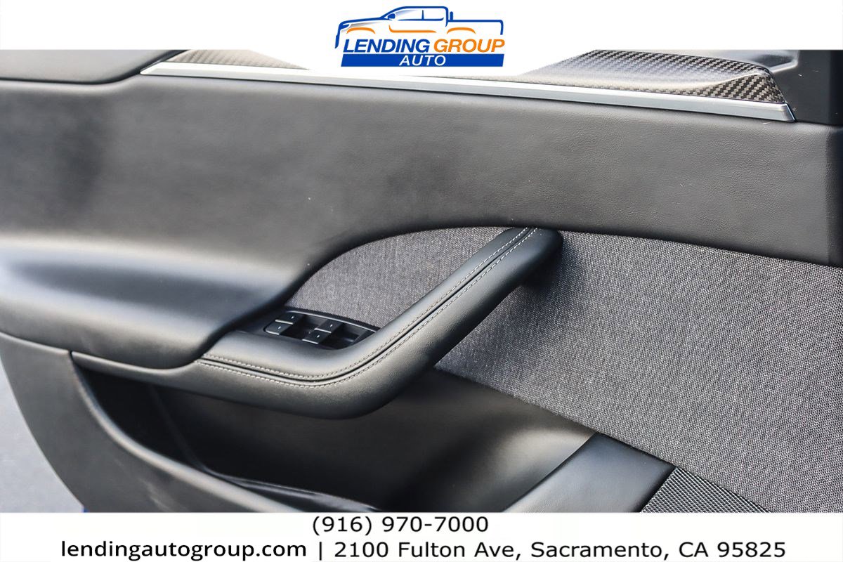 Used 2021 Tesla Model S Plaid image 16