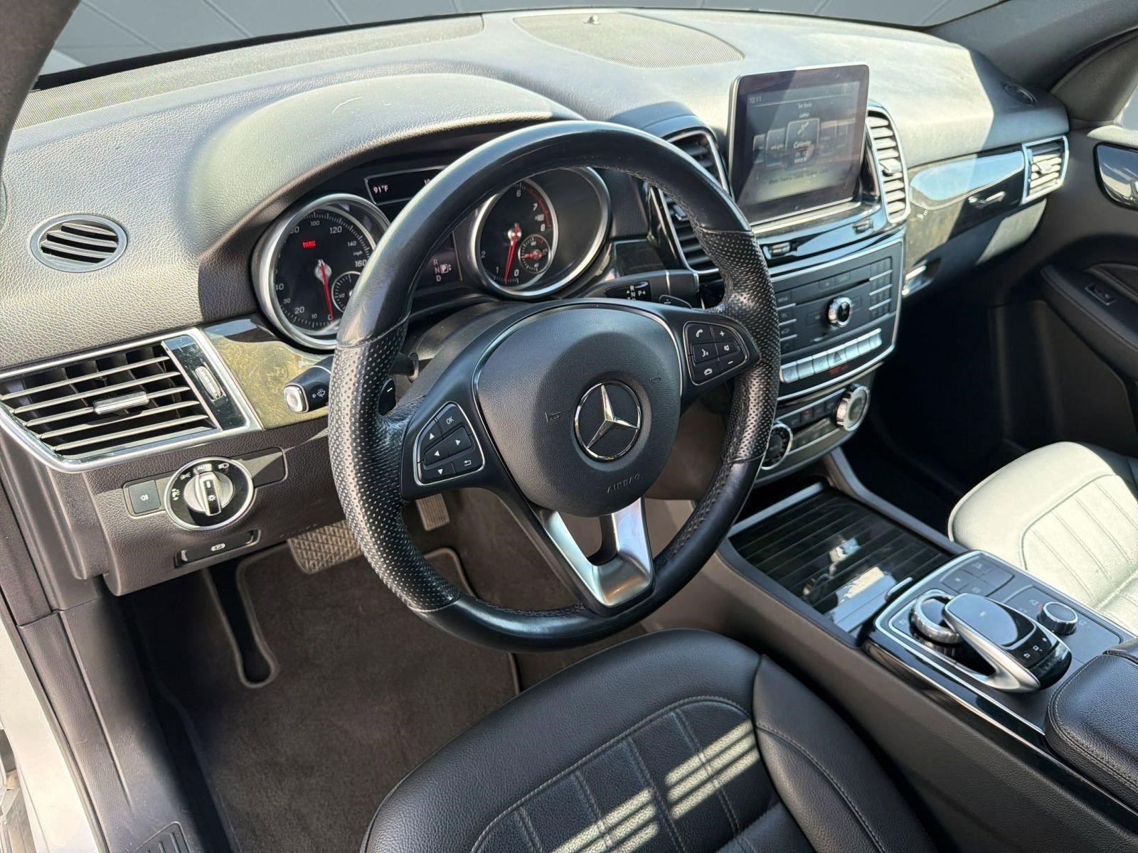 Used 2016 Mercedes-Benz GLE 350 4MATIC image 3