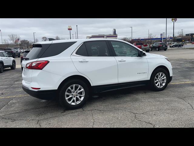 Used 2020 Chevrolet Equinox LT w/ Driver Convenience Package image 32