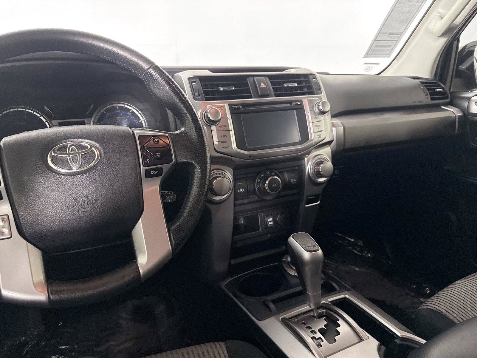 Used 2017 Toyota 4Runner SR5 AWD/4WD image 29