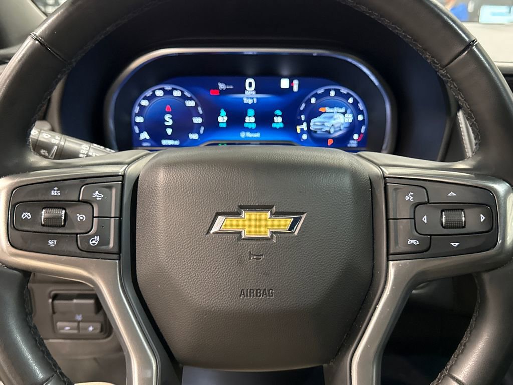 Used 2023 Chevrolet Suburban LT w/ Luxury Package image 26