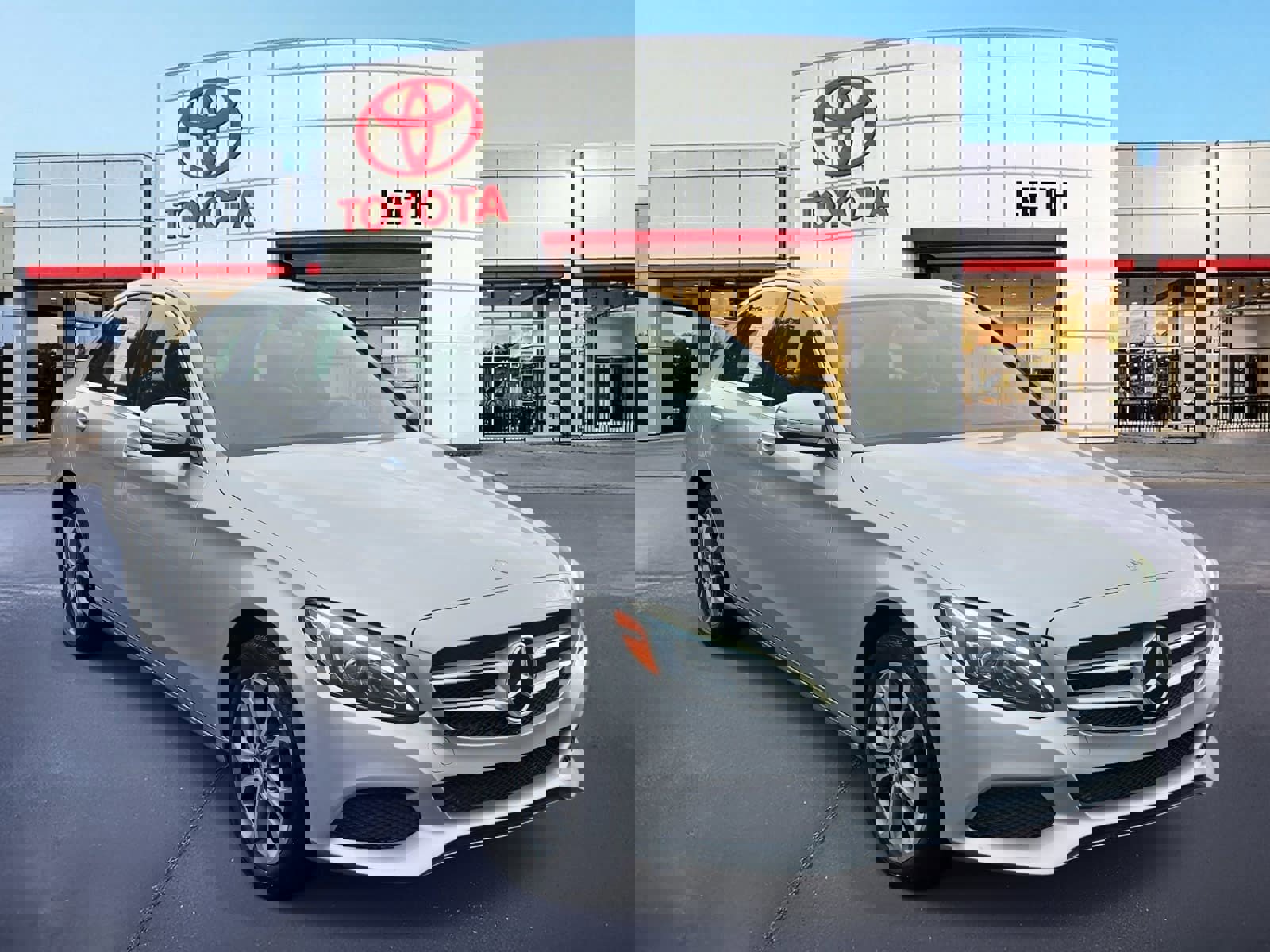 Used 2015 Mercedes-Benz C 300 4MATIC Sedan image 3