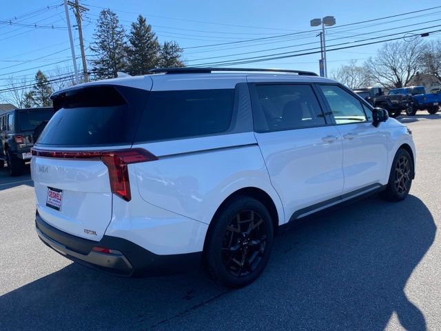 Used 2025 Kia Carnival SX w/ SX Dark Edition Package image 5