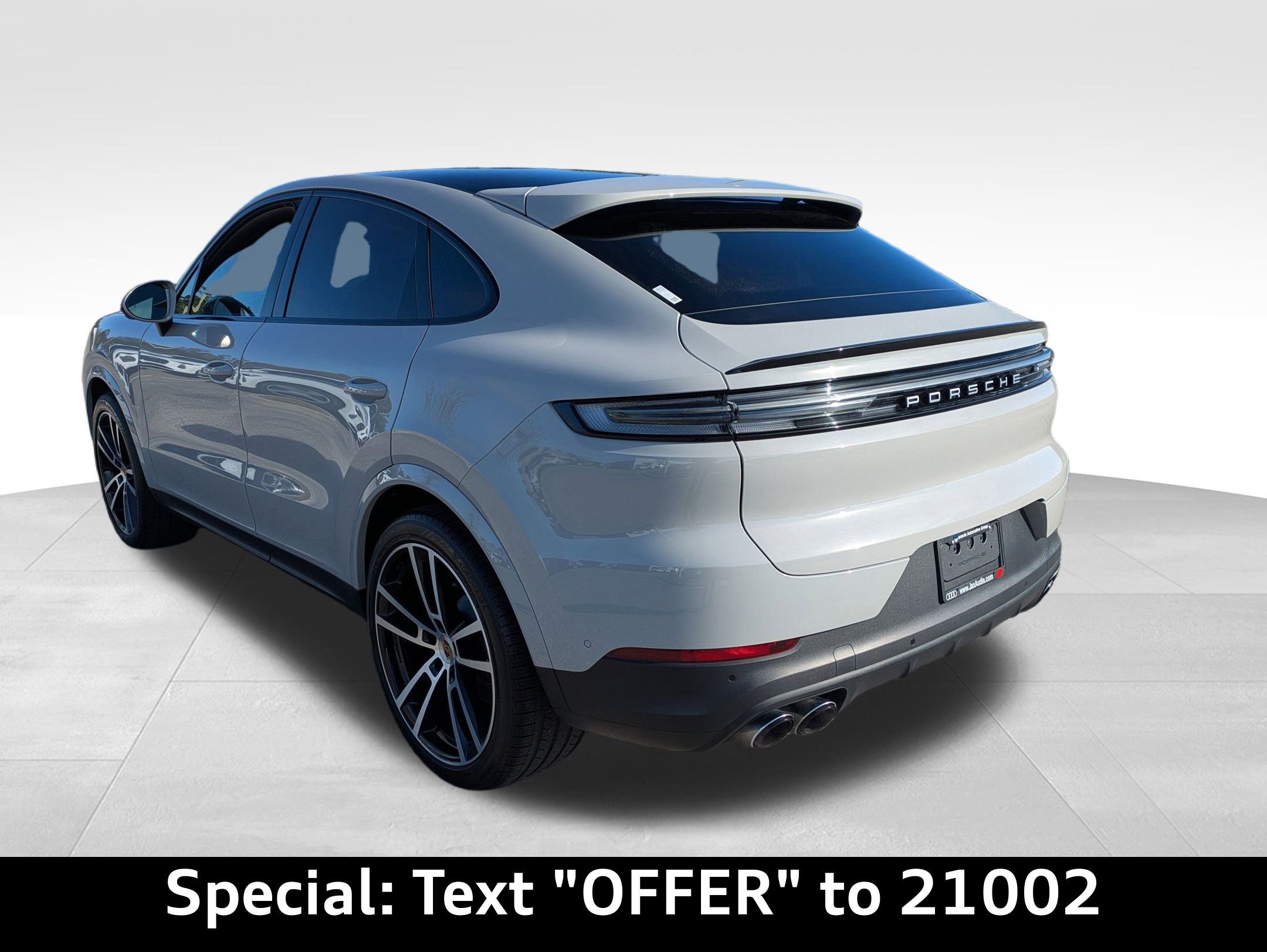 Used 2024 Porsche Cayenne Base image 6