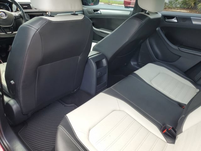 Used 2016 Volkswagen Jetta Sport FWD image 12