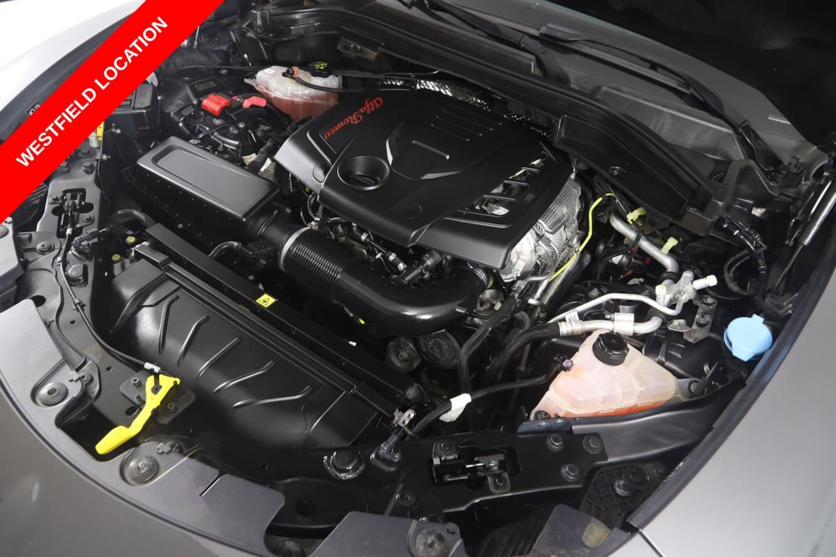 Used 2024 Alfa Romeo Stelvio Ti AWD/4WD image 22