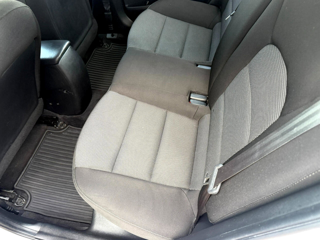 Used 2017 Kia Forte LX image 12
