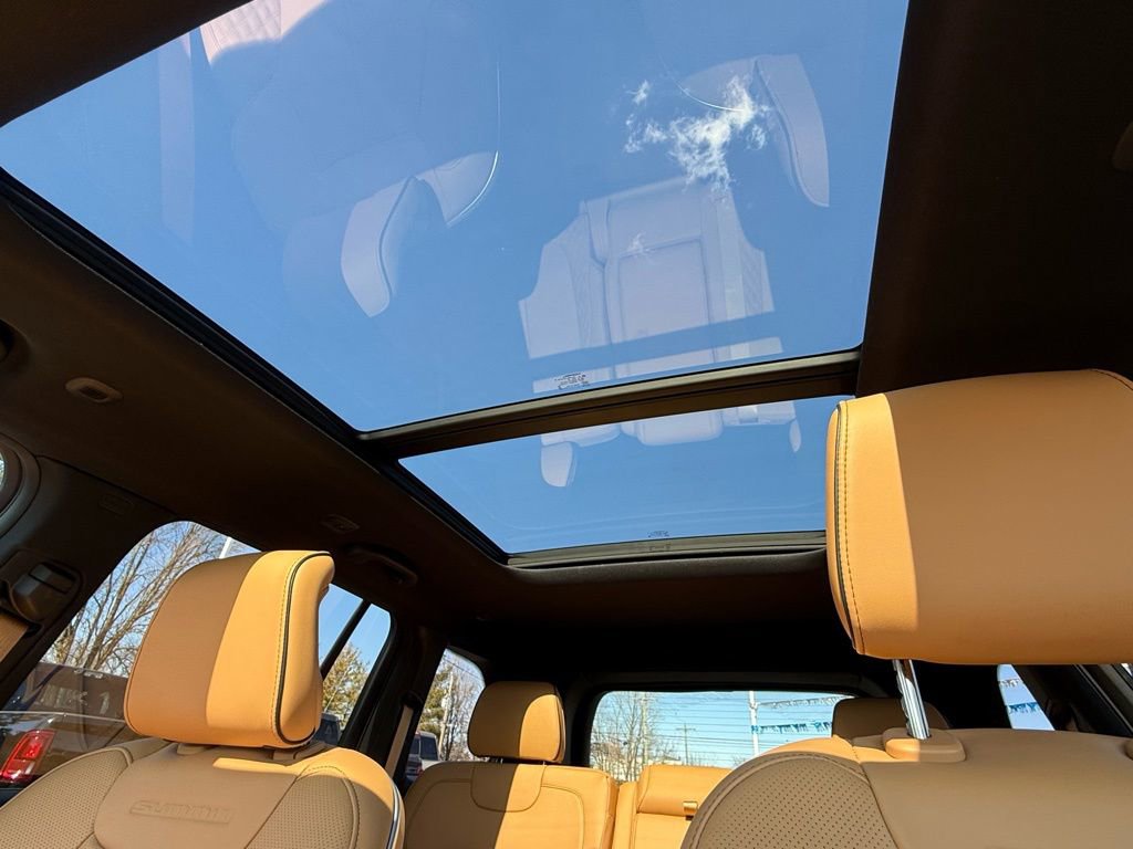 New 2025 Jeep Grand Cherokee Summit w/ High Altitude Package image 36