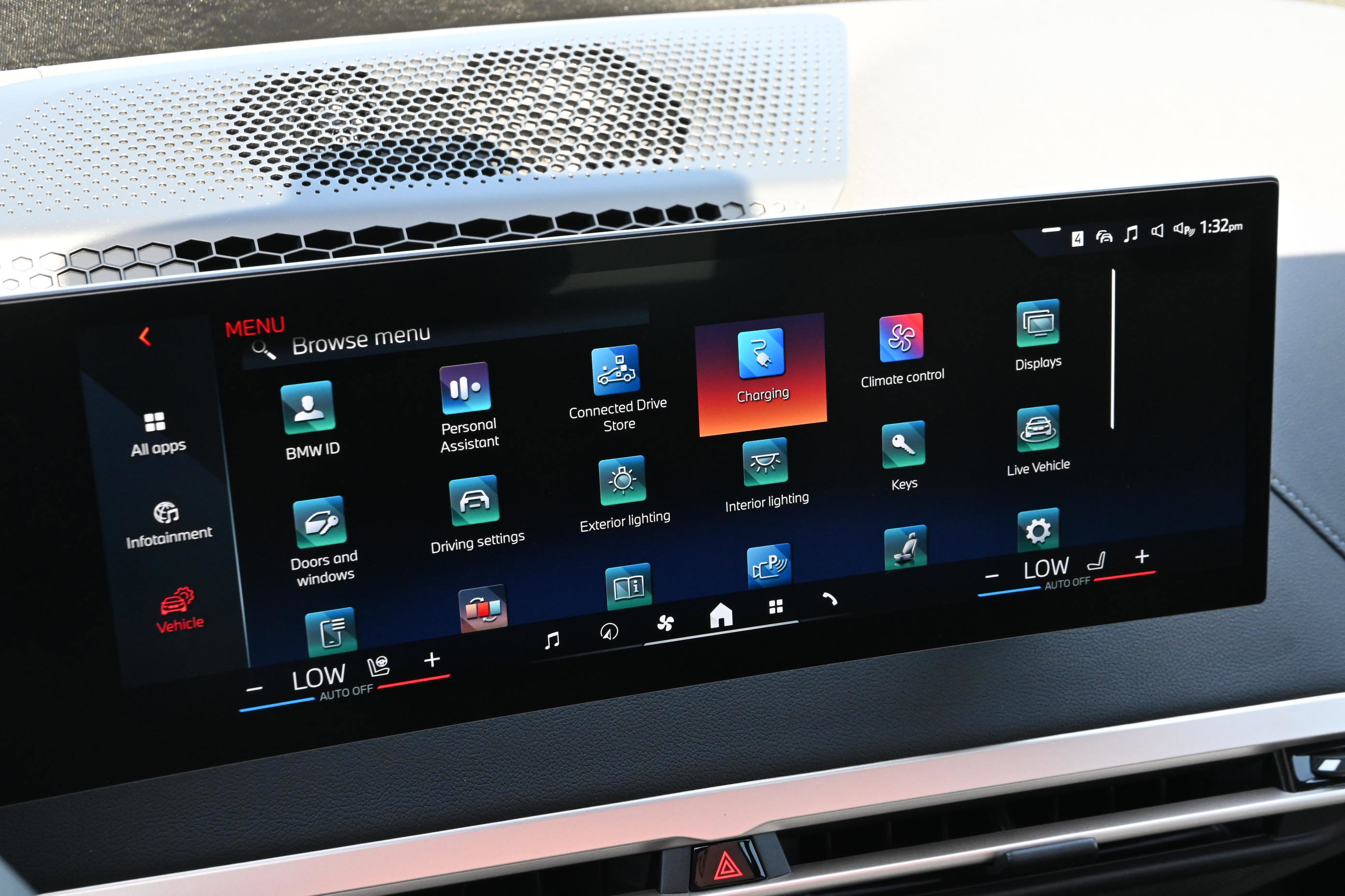 New 2026 BMW iX xDrive60 w/ Premium Package image 16