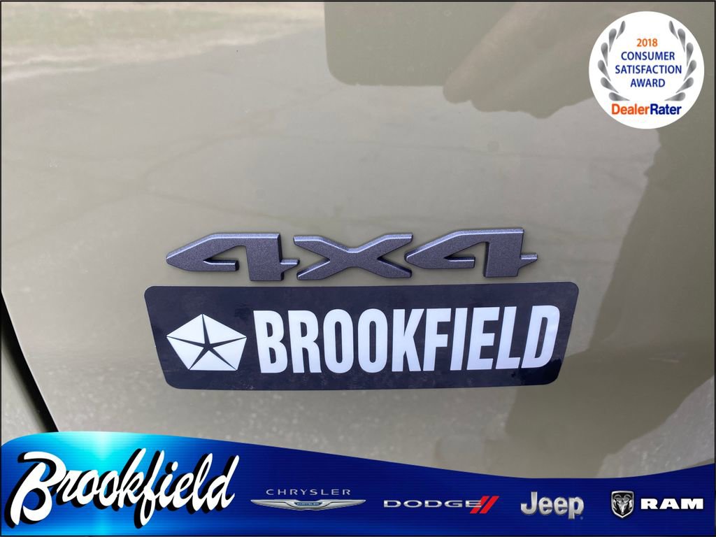 New 2026 Jeep Cherokee Laredo image 12