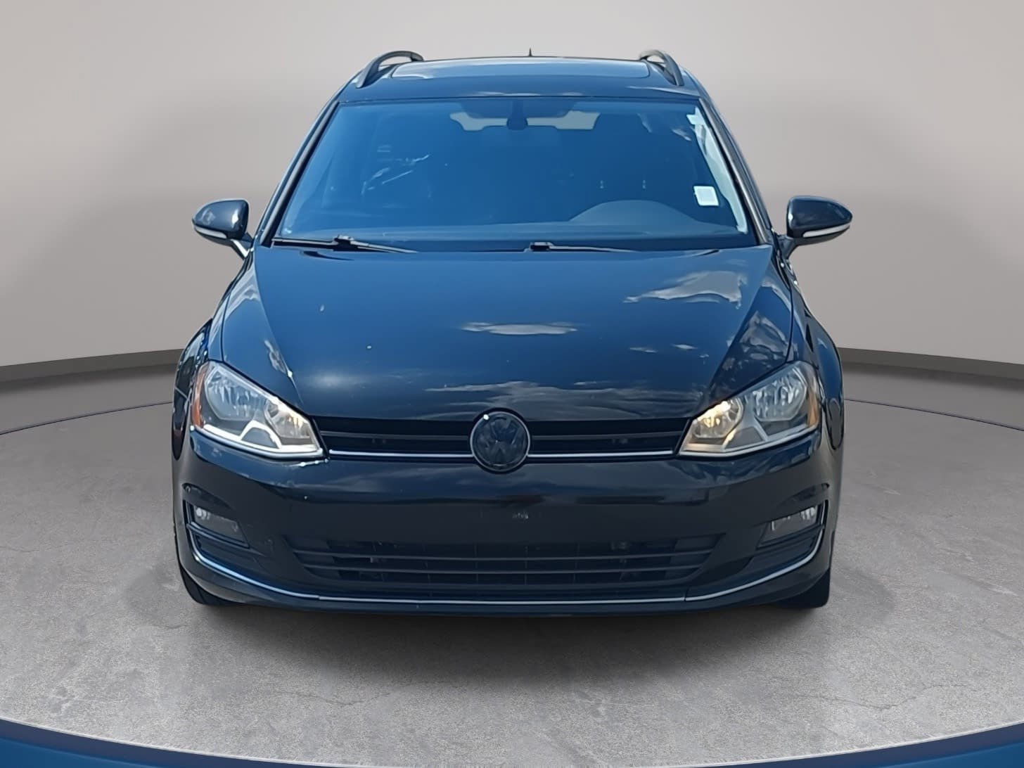 Used 2015 Volkswagen Golf TDI SE FWD image 2