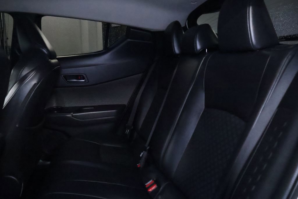 Used 2021 Toyota C-HR Limited image 15