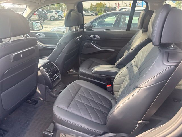 Used 2026 BMW X7 xDrive40i w/ Premium Package AWD/4WD image 16