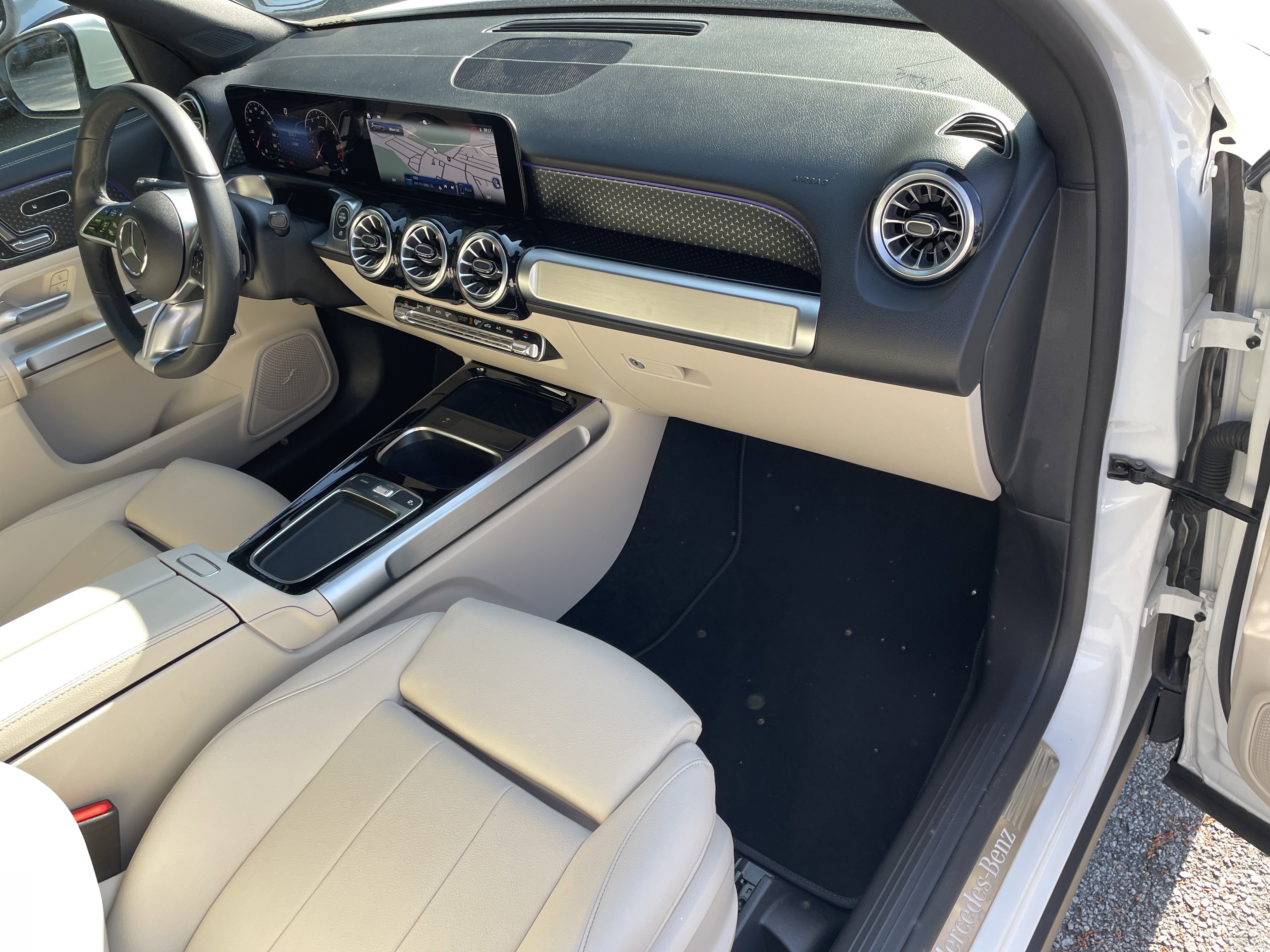 Certified 2025 Mercedes-Benz GLB 250 image 48