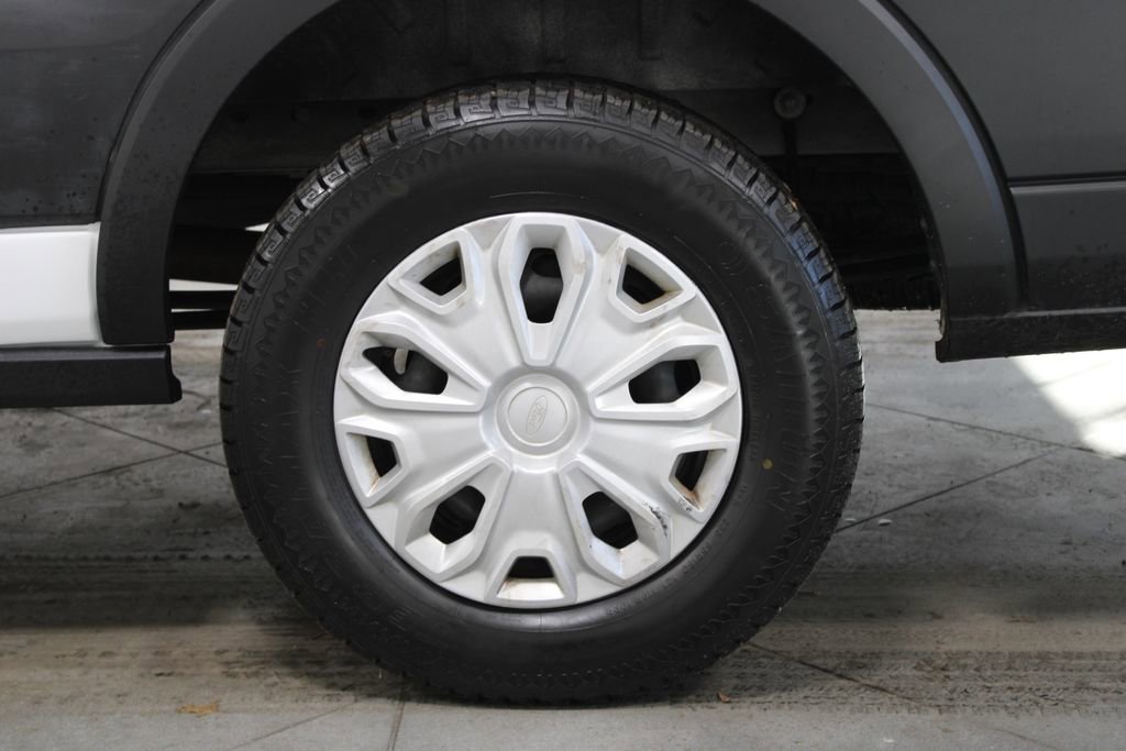 Used 2022 Ford Transit 350 XLT image 18