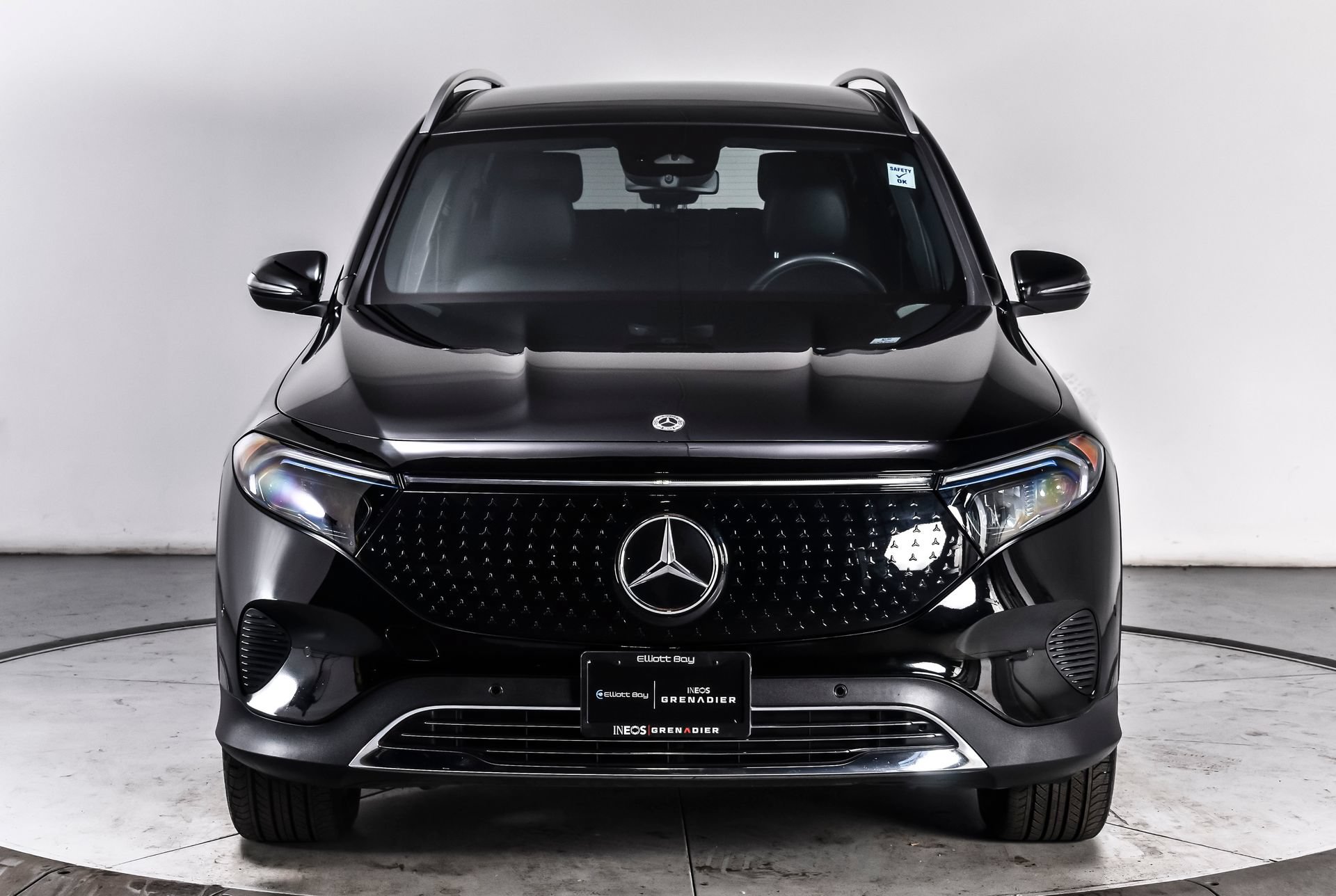 Used 2024 Mercedes-Benz EQB 350 4MATIC SUV w/ Winter Package image 8