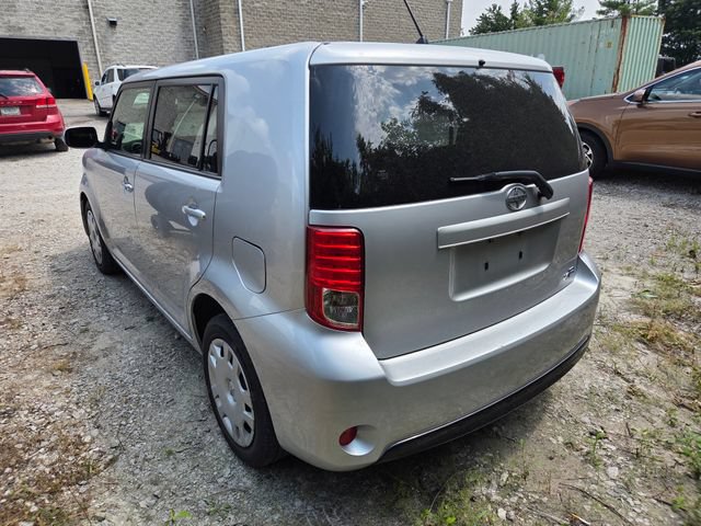 Used 2015 Scion xB FWD image 7