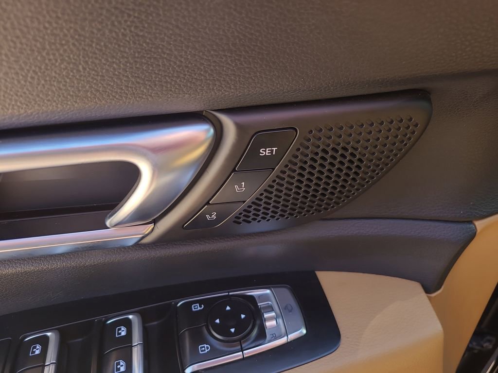 Used 2022 Kia Telluride SX w/ Nightfall Edition Package image 20