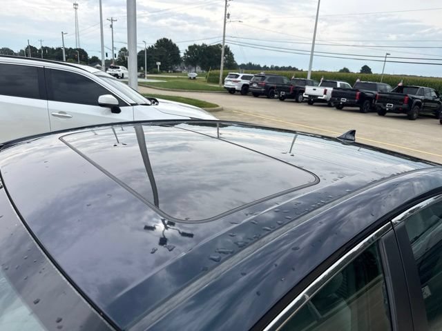 Certified 2019 Toyota Camry SE w/ Audio Package FWD image 3