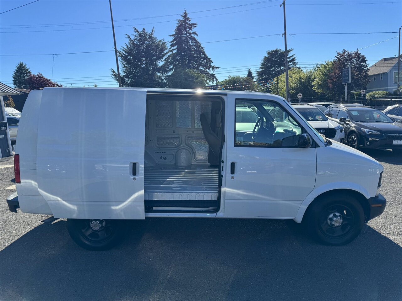 Used 2005 Chevrolet Astro RWD image 14