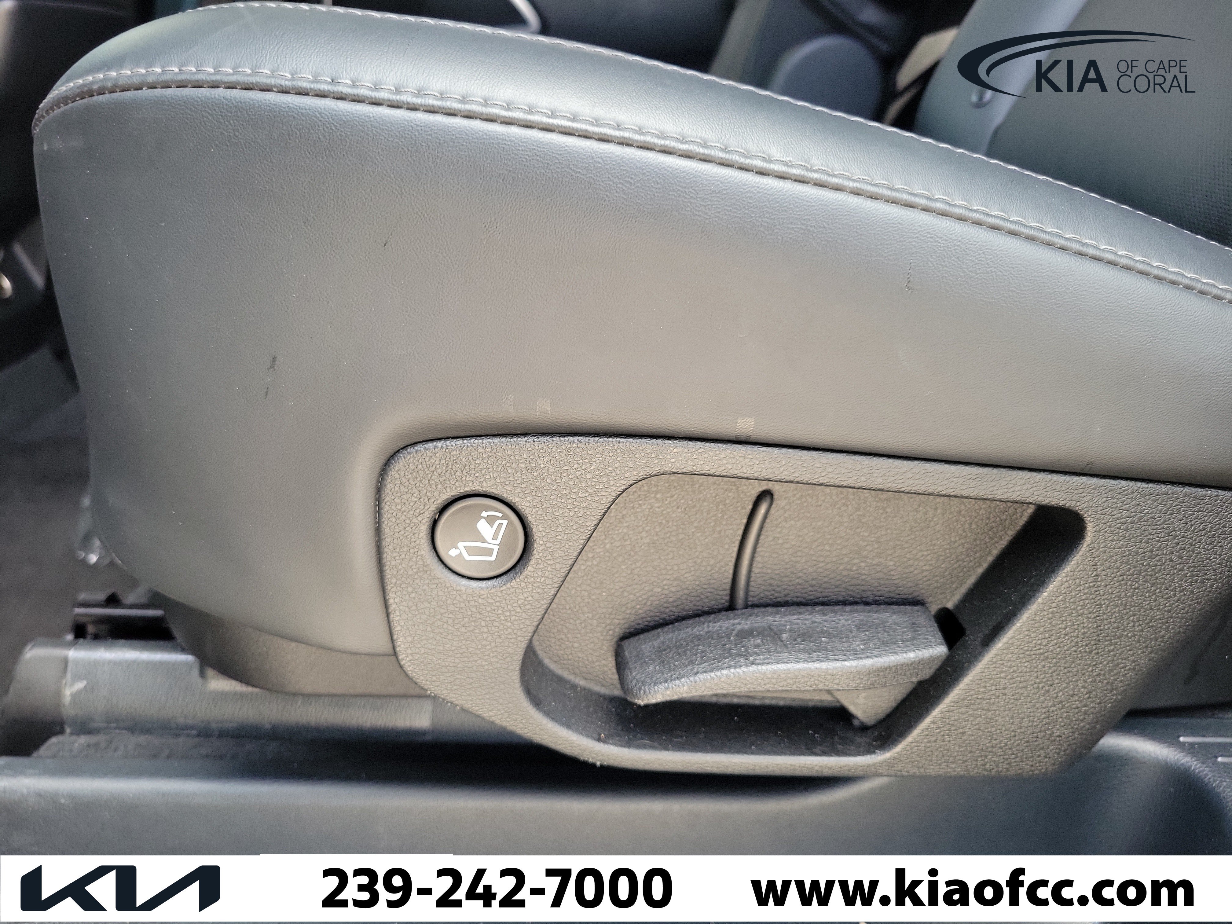 Certified 2024 Kia Telluride S w/ S Sunroof Package FWD image 13