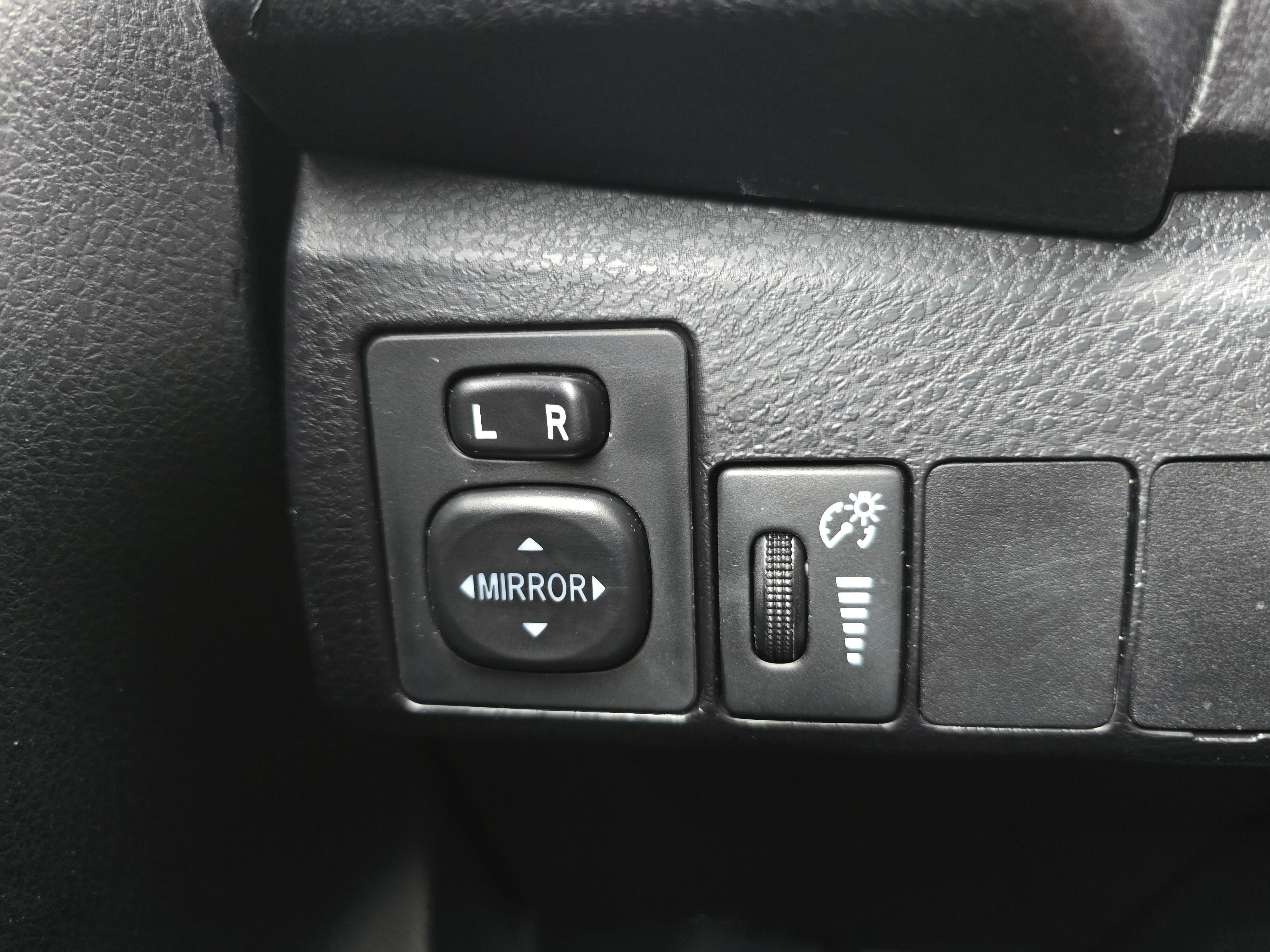 Used 2015 Toyota Corolla S FWD image 21