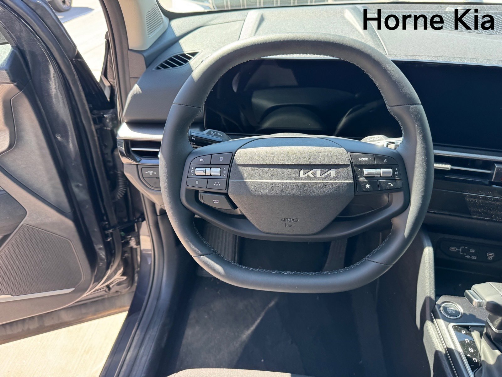 New 2026 Kia Sportage LX FWD image 15