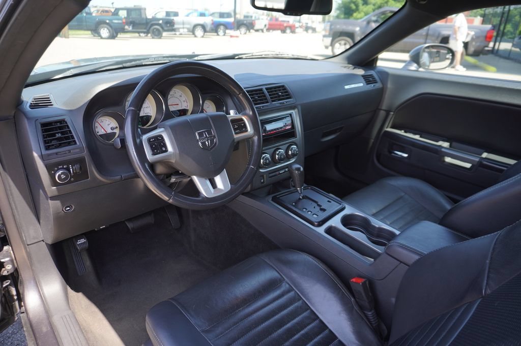 Used 2014 Dodge Challenger R/T Plus RWD image 25