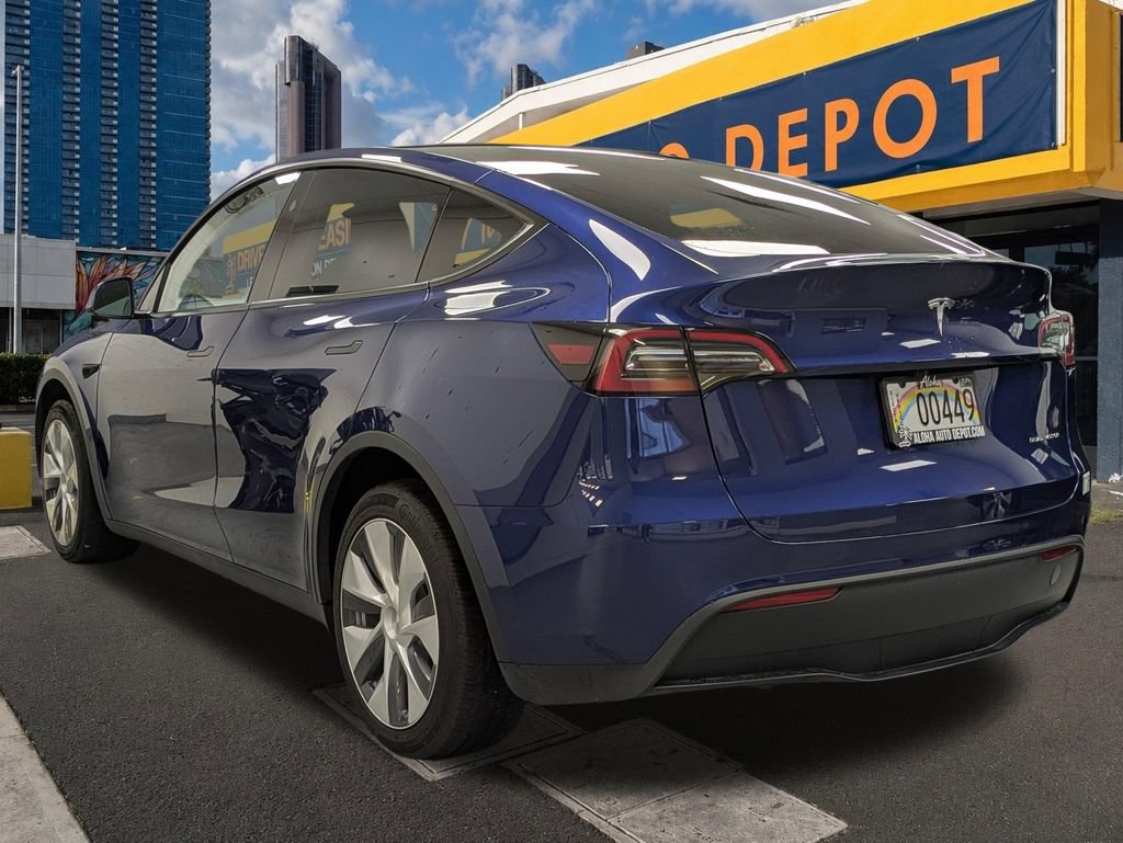 Used 2023 Tesla Model Y AWD image 6