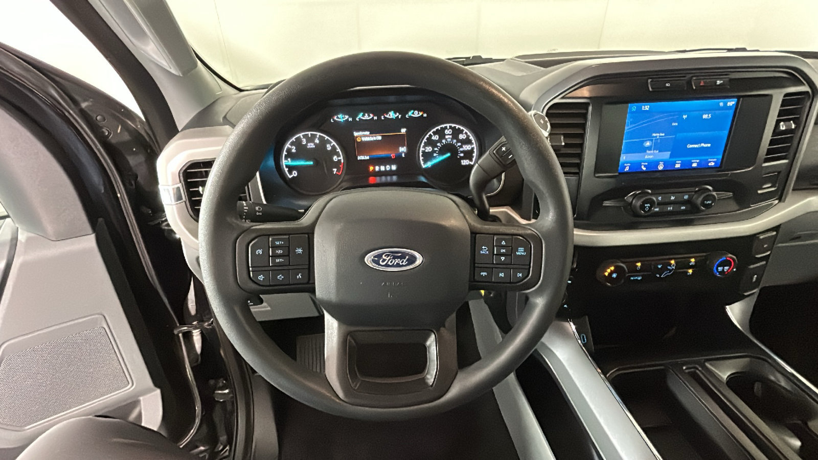 Used 2023 Ford F150 XLT AWD/4WD image 16