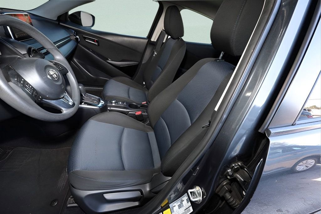 Used 2018 Toyota Yaris iA FWD image 11