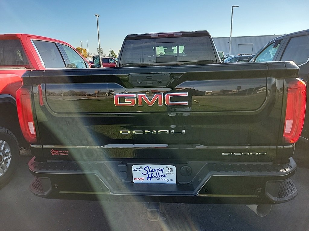 Used 2022 GMC Sierra 3500 Denali image 3