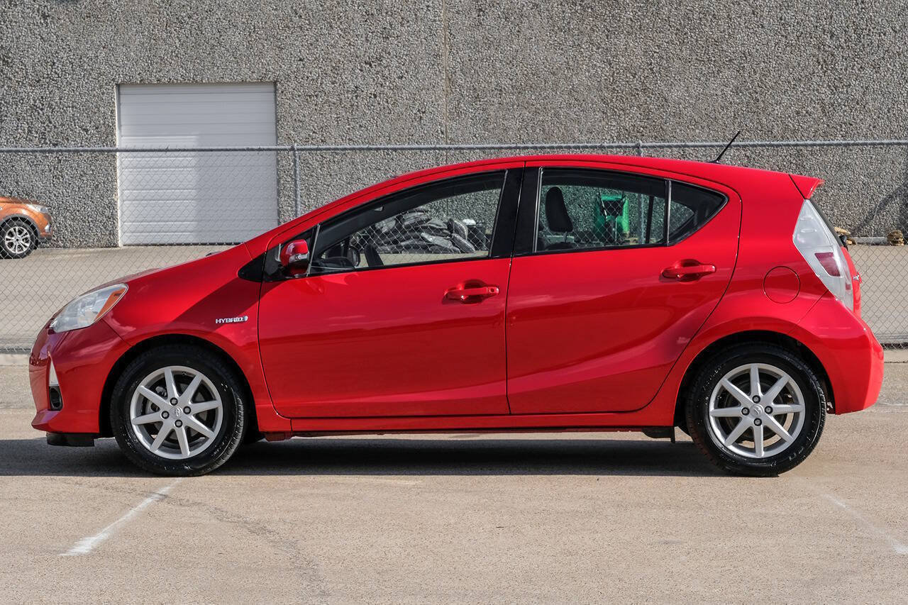 Used 2012 Toyota Prius C Four FWD image 15