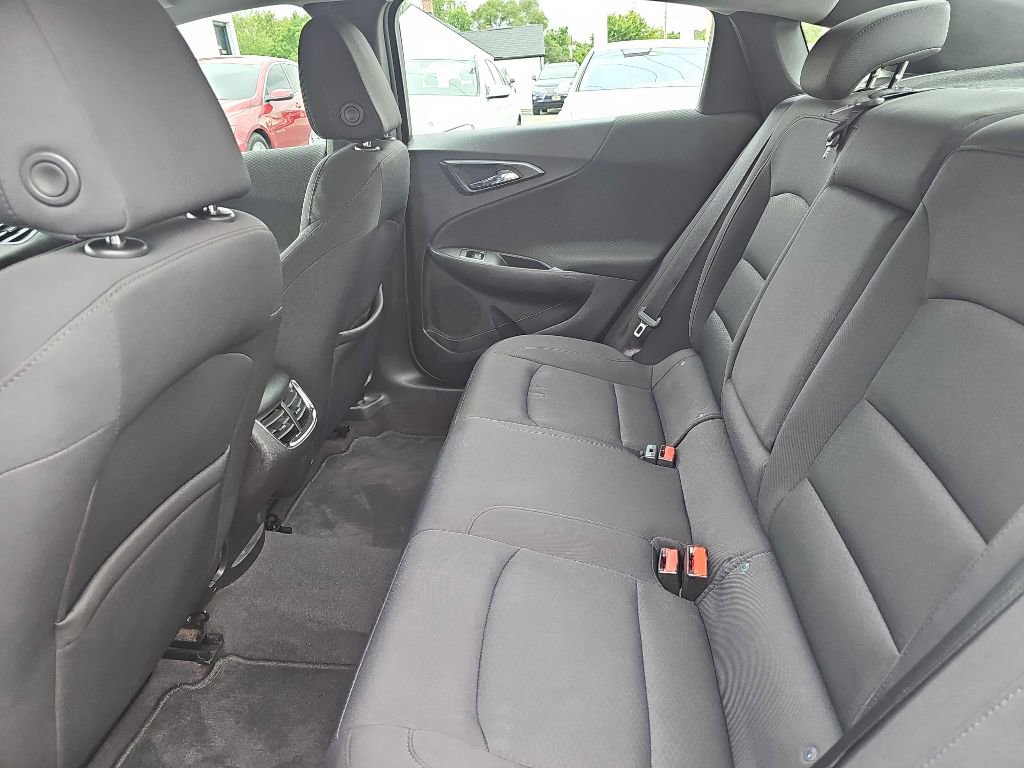 Used 2017 Chevrolet Malibu LT image 42