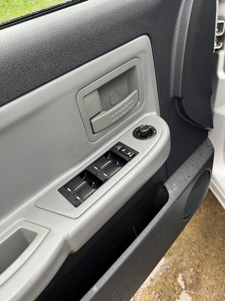 Used 2011 Dodge Dakota Big Horn image 23