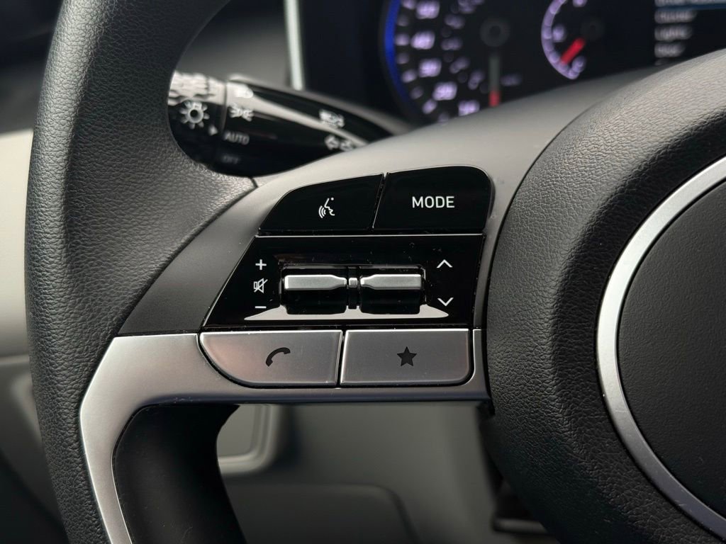 Used 2023 Hyundai Tucson SE image 22