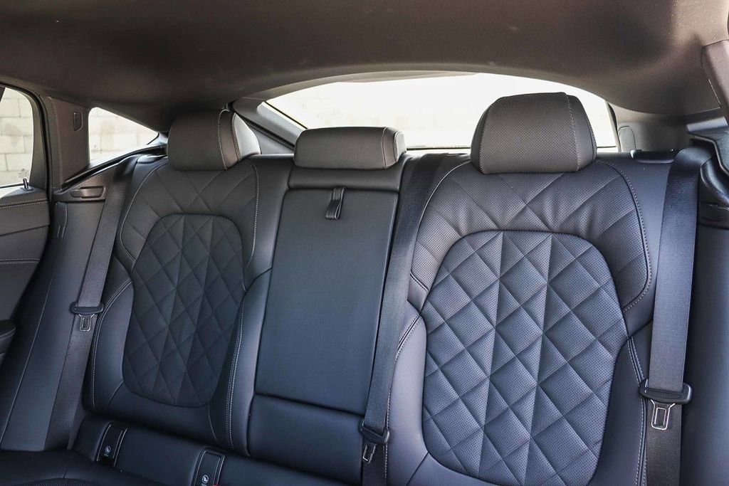 Used 2025 BMW X6 xDrive40i AWD/4WD image 18