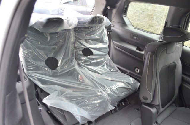 New 2025 Jeep Grand Cherokee L Laredo w/ Luxury Tech Group I image 37