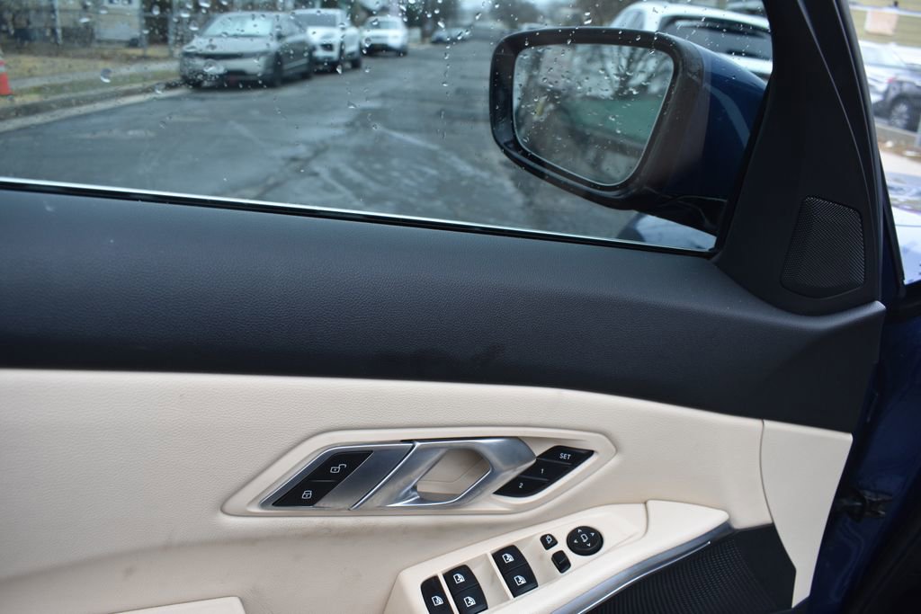 Used 2022 BMW 330e 330e iPerformance image 13