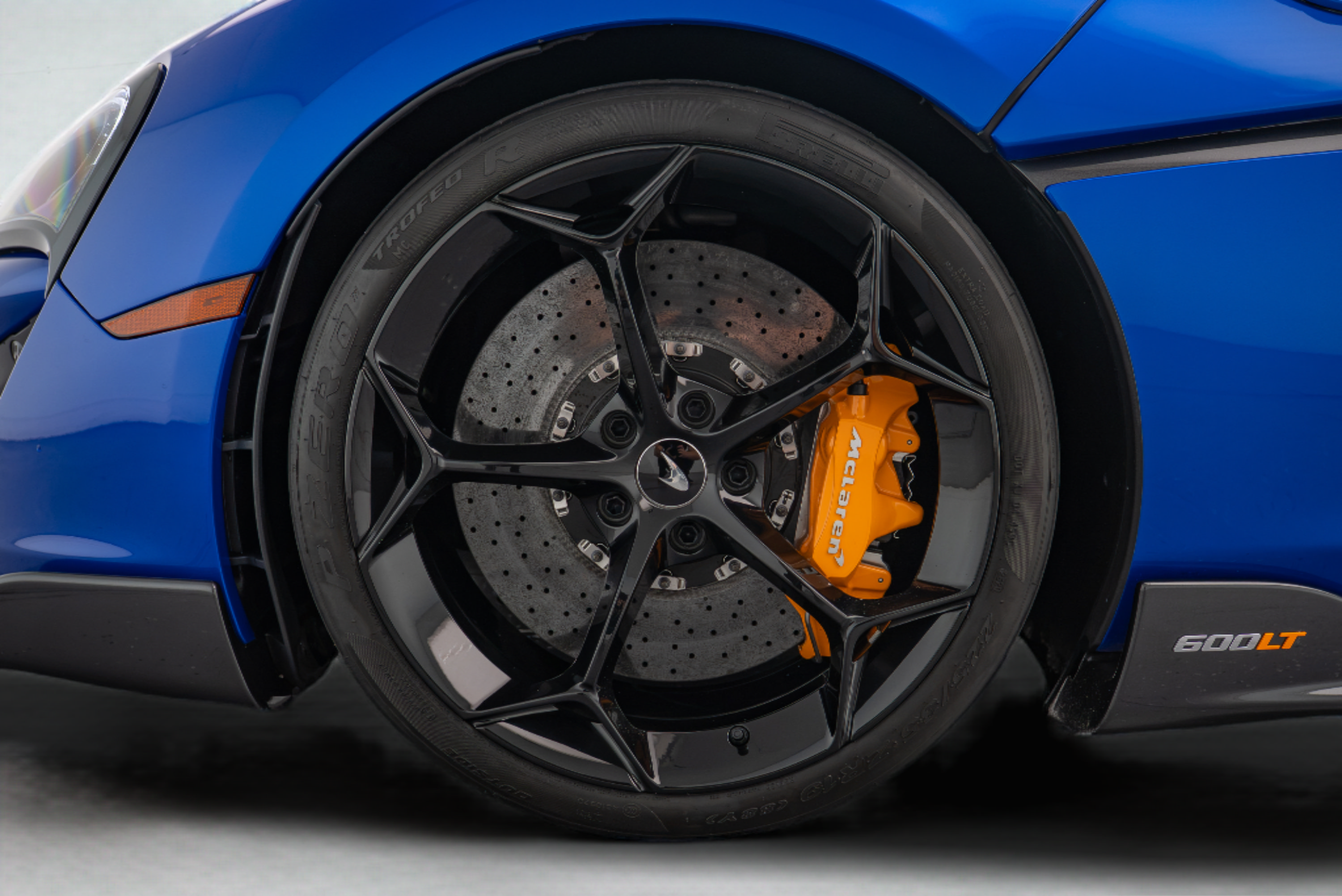 Used 2019 McLaren 600LT RWD image 17